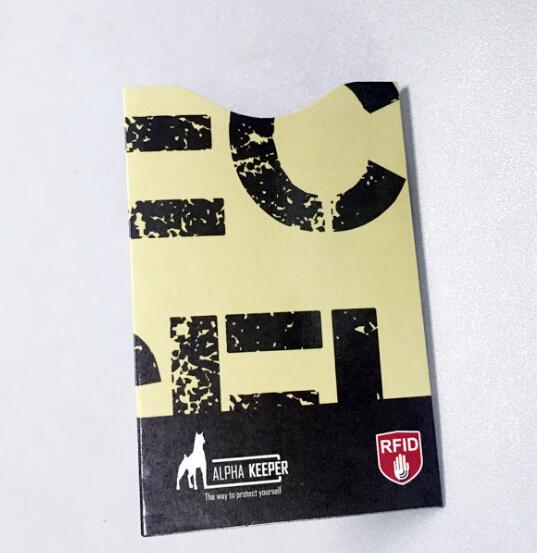 广州NFC屏蔽卡套/防盗刷保护IC个人信息RFID安全卡套艾克依科技